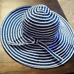 Blue and White Hat NWOT